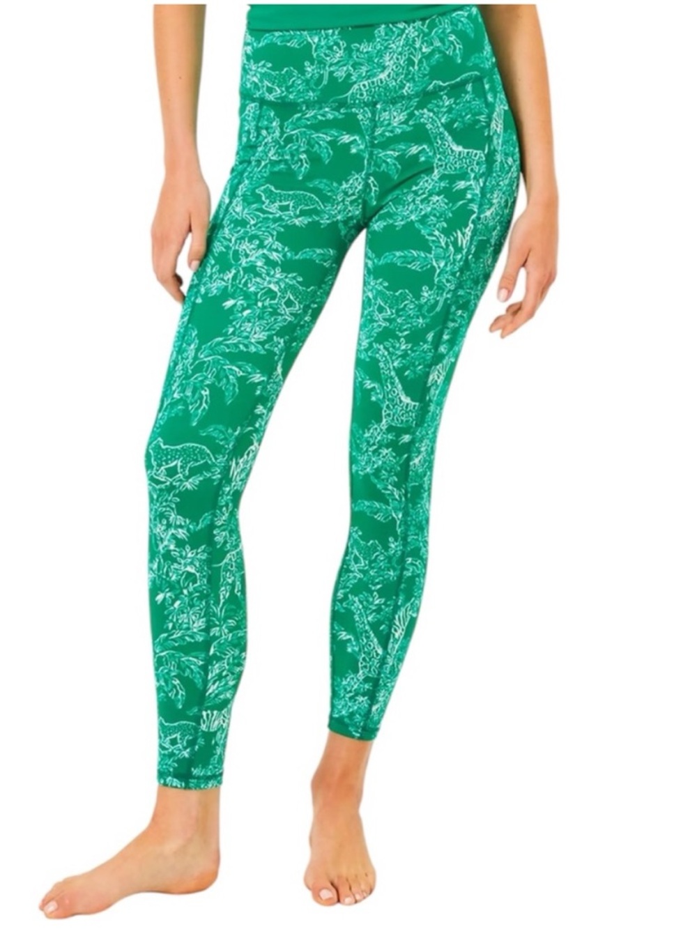 LILLY PULITZER UPF 50+
Luxletic 26" High Rise
Weekender Legging| Safari SIZE: SM